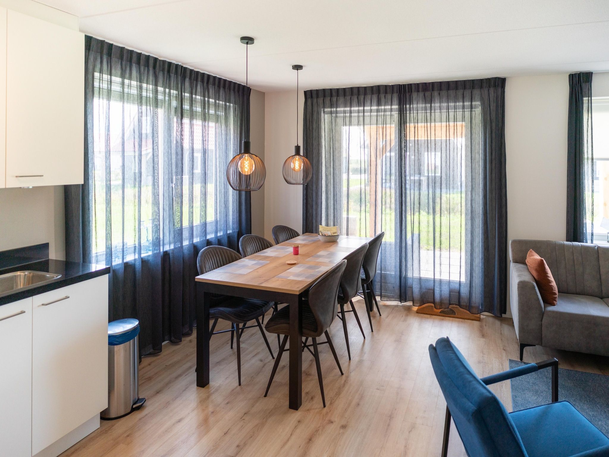 De eetkamer van De Kievit Huis Nr 36 in Scherpenisse