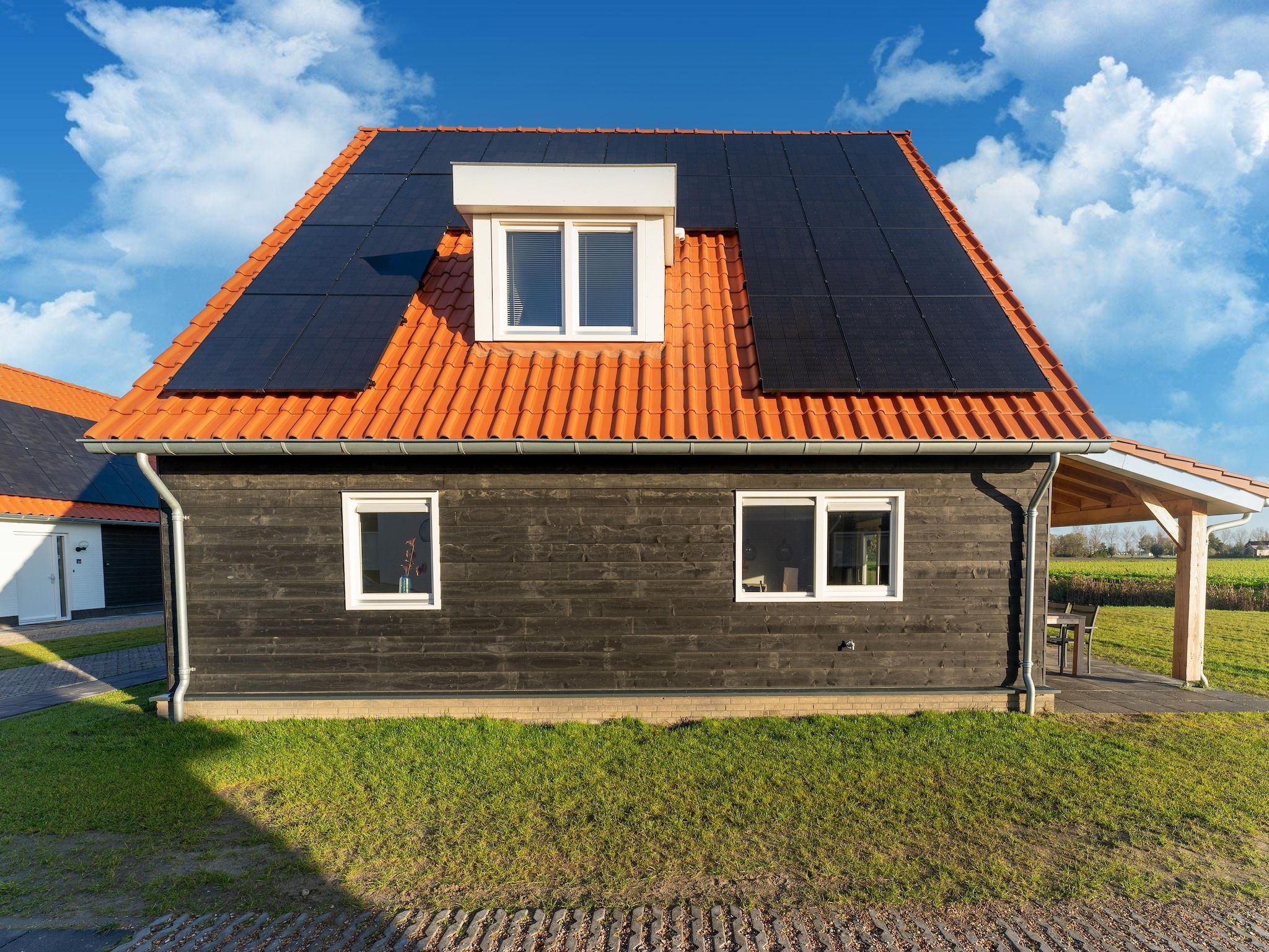De buitenkant van De Roodborst Huis Nr 31 in Scherpenisse