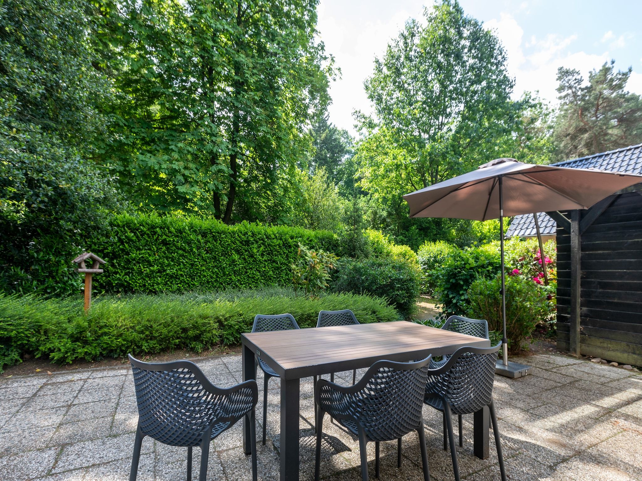 Het terras van Vakantie bij Meeussen - Schuttersoord 3 in Mook