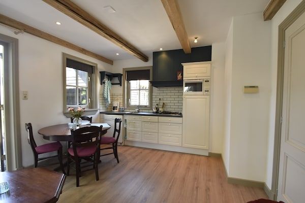 Keuken - Huisdiervriendelijk appartement, Sint Maartensbrug in Sint Maartensbrug (4)