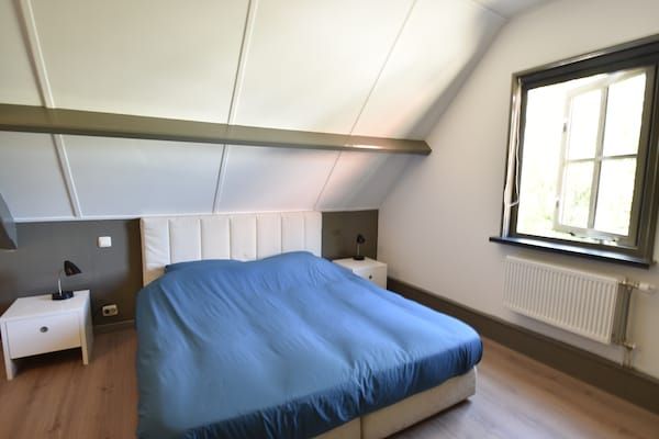 Slaapkamer - Huisdiervriendelijk appartement, Sint Maartensbrug in Sint Maartensbrug (3)