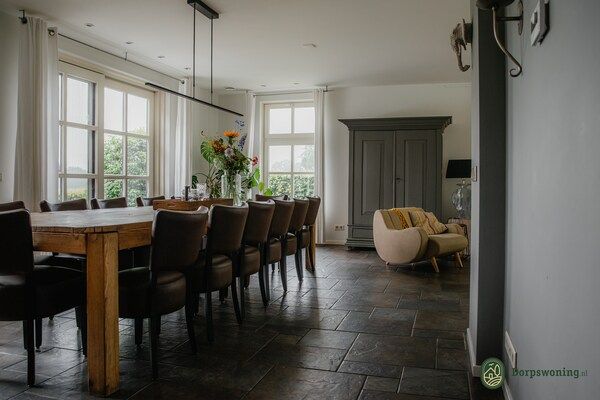 Eetkamer - Landhuis naast een natuurgebied in Leende (3)
