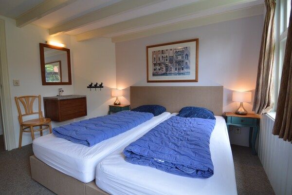 Slaapkamer - Vakantiehuis in Nieuwvliet bij Strand in Nieuwvliet (4)