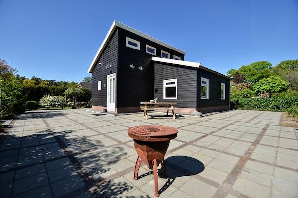 Buitenkant - Vakantiehuis in Eerbeek bij Veluwe in Eerbeek (1)