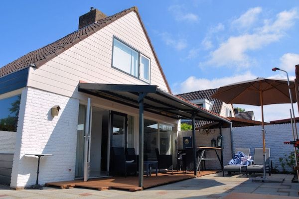 Buitenkant - Vakantiehuis in Noordwijkerhout bij Meer in Noordwijkerhout (2)
