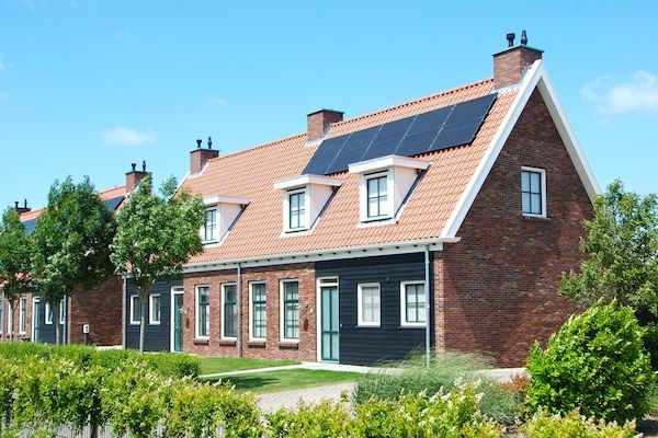 Buitenkant - Vakantiehuis in Colijnsplaat bij het Meer in Colijnsplaat (1)
