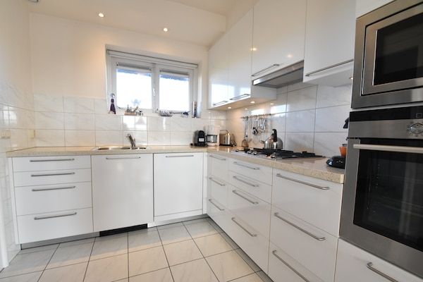 Keuken - Villa in Midsland bij de Zee in Midsland Terschelling (4)