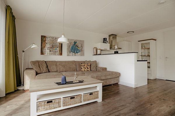 Woonkamer - Uitgeest Appartement nabij Amsterdam in Uitgeest (1)