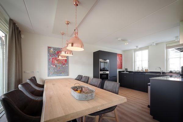 Eetkamer - Prachtige woning in Colijnsplaat in Colijnsplaat (2)