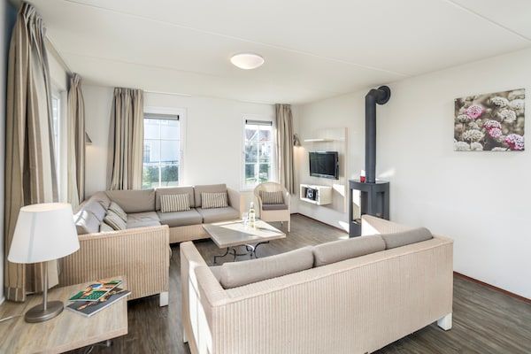 Woonkamer - Ruime villa aan zee in Cadzand-Bad (2)