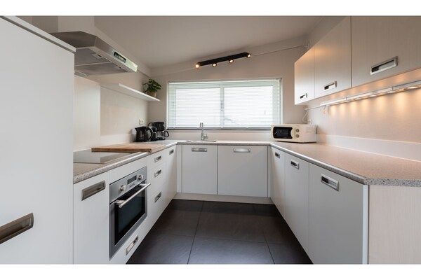 Keuken - Watervilla Kortgene aan Veerse Meer in Kortgene (2)