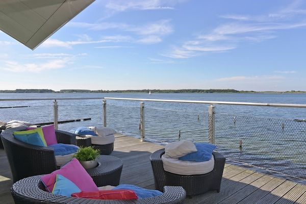 Terras - Moderne ontsnapping aan de jachthaven in Kamperland (5)