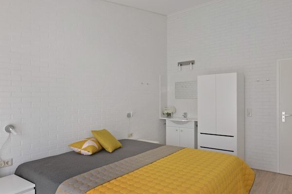 Slaapkamer - Bungalow bij Veerse Meer voor watersport in Kamperland (5)