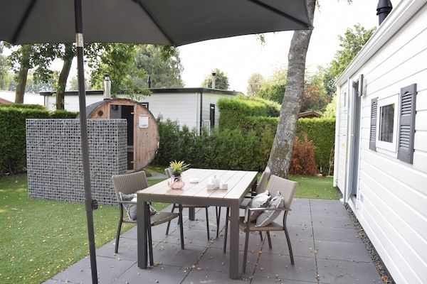 Tuin - Wellness Chalet in de Natuur in Voorthuizen (5)