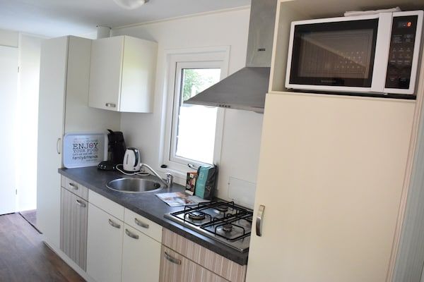 Keuken - Wellness Chalet in de Natuur in Voorthuizen (3)