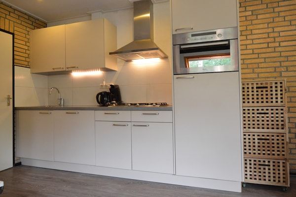 Keuken - Huisdiervriendelijke vakantie in Stramproy (4)