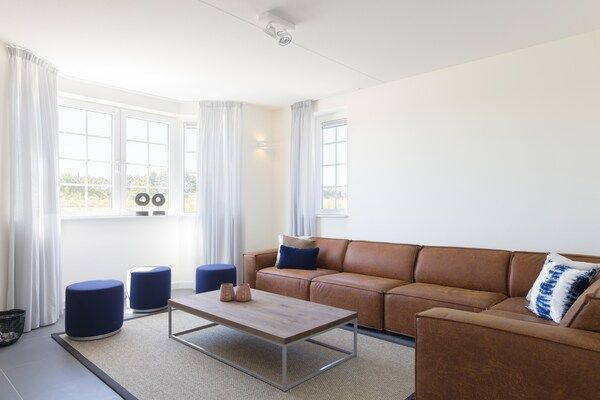 Woonkamer - Villa in Cadzand-Bad bij Noordzeekust in Cadzand-Bad (2)