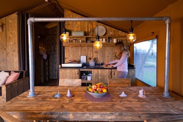 Eetkamer - Safaritent aan het water in Bant (4)