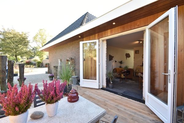 Buitenkant - Stijlvol vakantiehuis vlakbij zee in Kamperland (1)