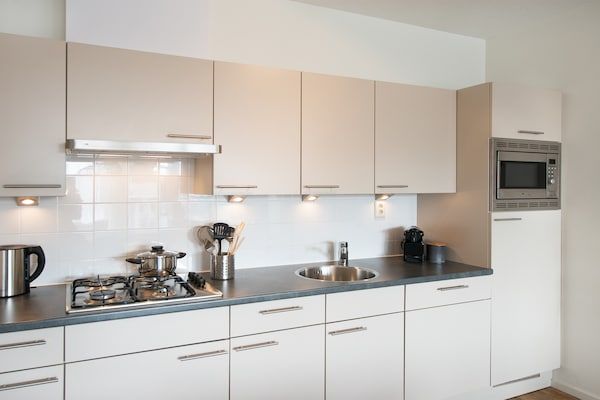 Keuken - Stijlvol Verblijf Vlakbij Scheveningen in Scheveningen (2)