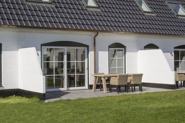 Buitenkant - Appartment in sfeervolle boerderij in de Cocksdorp in De Cocksdorp Texel (2)