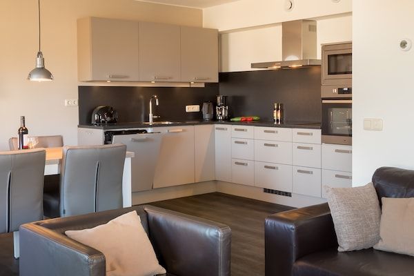 Keuken - Villa op 1 km van het strand in Kamperland (2)
