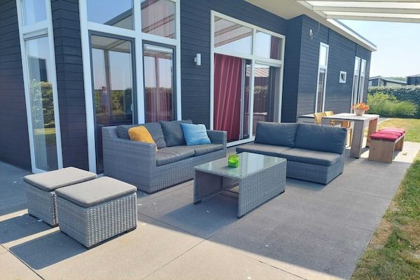 Buitenkant - Vrijstaand Huis in Zeeland met Uitzicht in Wemeldinge (5)