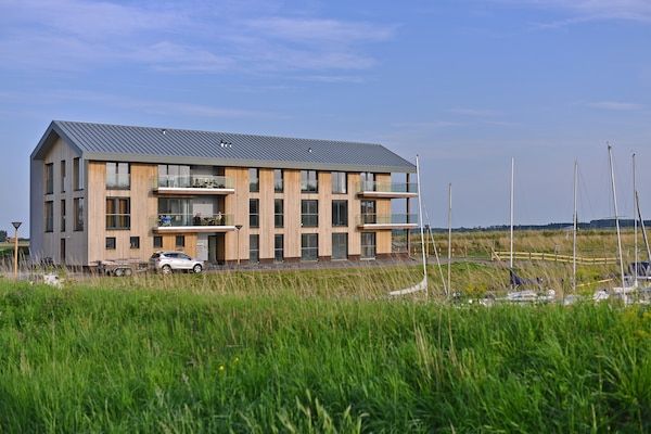 Buitenkant - Appartement aan het water met terras in Kamperland (1)