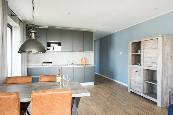 Eetkamer - vakantiehuis in Kamperland in Kamperland (3)
