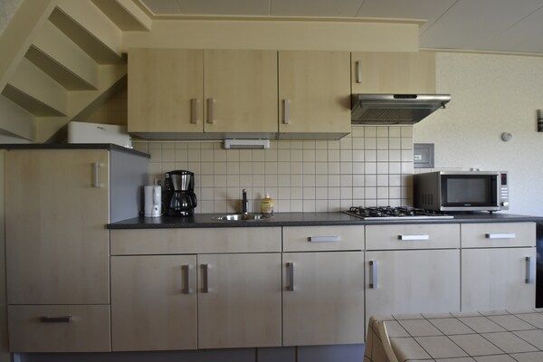Keuken - Appartement in Callantsoog bij Noordzeekust in Callantsoog (4)