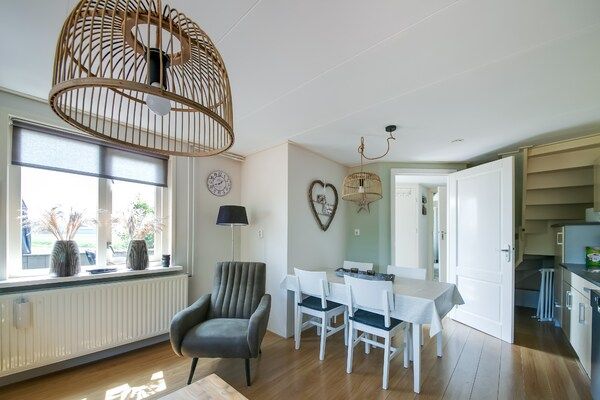 Eetkamer - Appartement in Callantsoog bij Noordzeekust in Callantsoog (3)