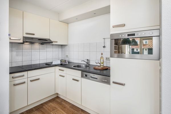 Keuken - Vakantiehuis in Aquadelta met Tuin in Bruinisse (3)