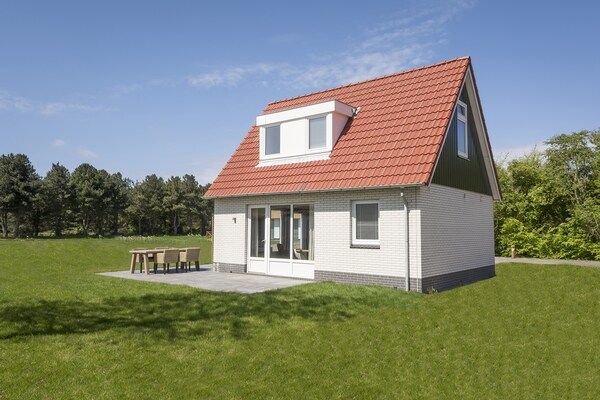 Buitenkant - Comfortabele Texelse Bungalow in De Cocksdorp Texel (1)