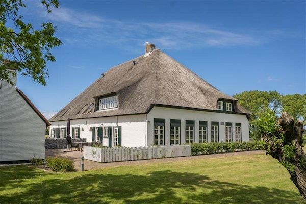 Buitenkant - Boerderij in De Cocksdorp bij Strand in De Cocksdorp Texel (1)