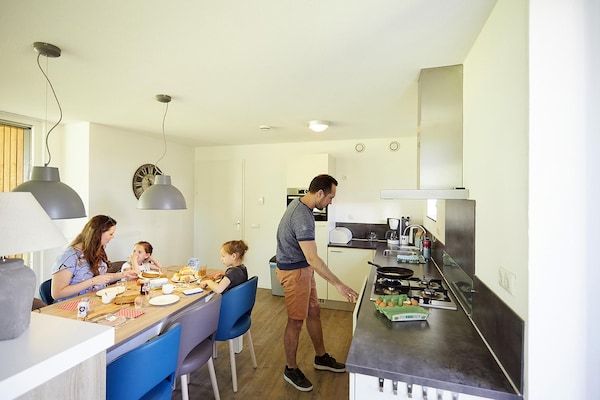 Keuken - Bungalow in Limburg met Speeltuin in Roggel (3)