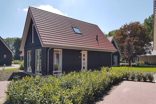 Buitenkant - Gezellige villa midden in de Achterhoek in Almen (5)