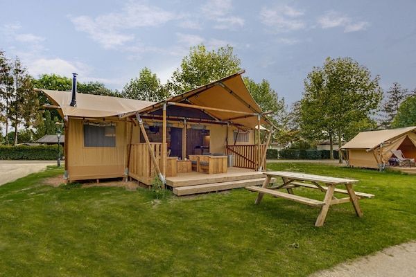 Buitenkant - Appartement in Nederland bij grachten in Uden (1)