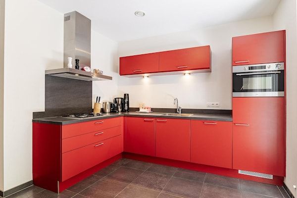 Keuken - Ruim appartement op 250 m van het strand in Koudekerke (3)