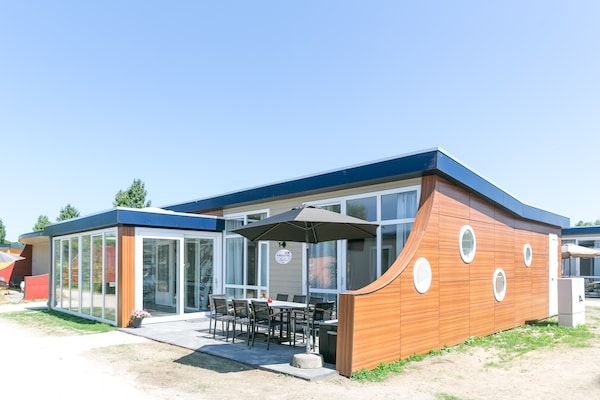 Buitenkant - Bungalow in Nederland met Tuinterras in 's-Gravenzande (1)