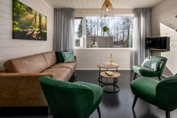 Woonkamer - Lodge in Schaijk met Tuinterras in Schaijk (2)