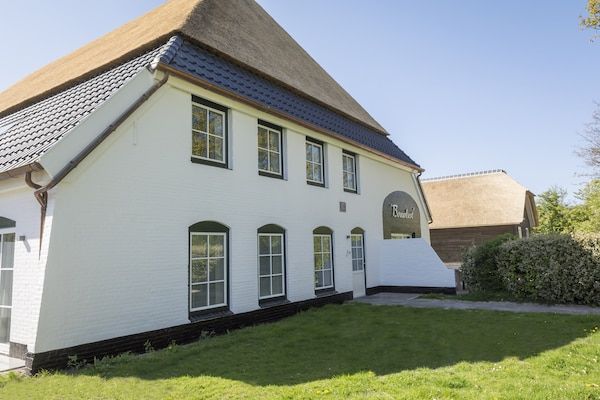 Buitenkant - Appartment in sfeervolle boerderij in de Cocksdorp op het Waddeneiland Texel in De Cocksdorp Texel (1)