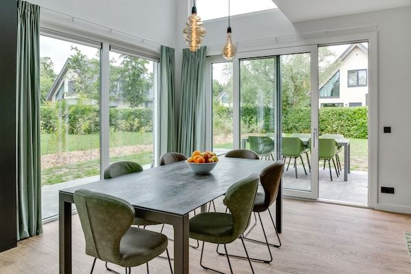 Eetkamer - Bungalow op Texel bij Nationaal Park in De Koog Texel North Holland (2)