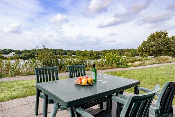 Terras - Natuurverblijf in Hunzedal in Borger (4)