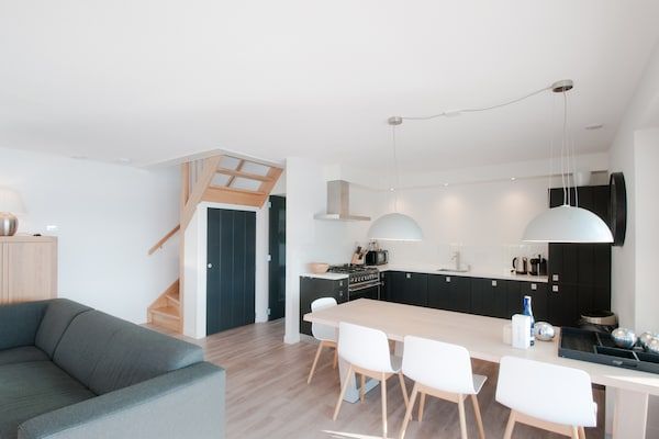 Keuken - Villa Oosterdam | Geschikt voor 8 personen in Tholen (5)