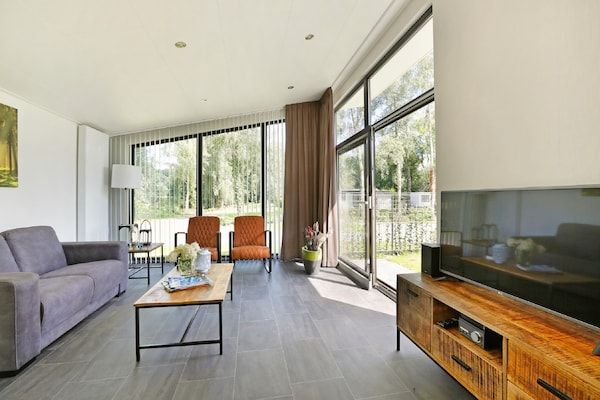 Woonkamer - Waterkantgeluk in Lochem in Lochem (2)