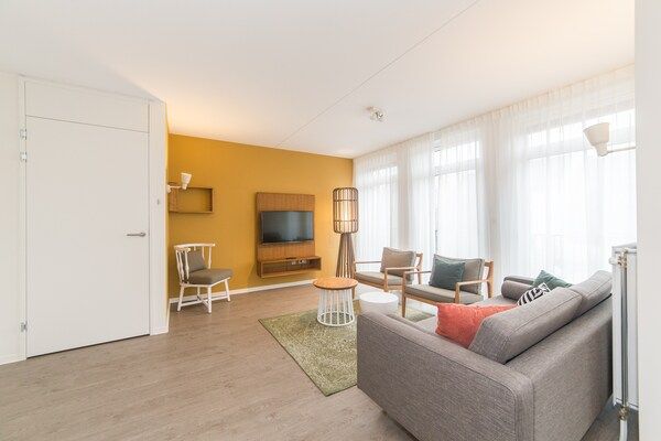 Woonkamer - Ruime split-levelwoning met barbecue in Maastricht (5)