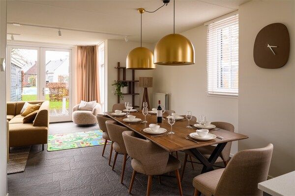 Eetkamer - Kinder Villa Maastricht met Sauna & Bubbelbad in Maastricht (2)