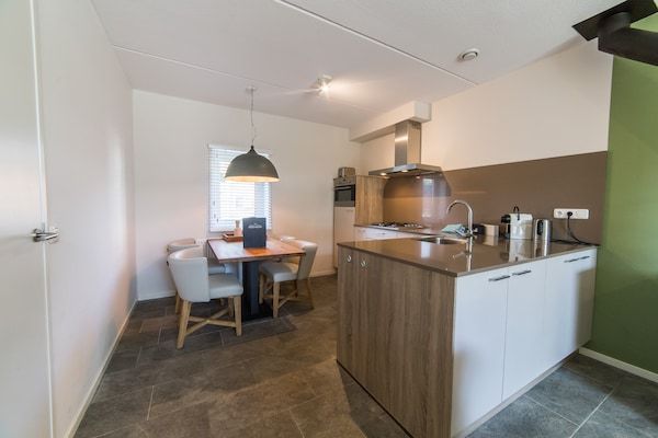 Keuken - Villa in Maastricht met buitensauna in Maastricht (2)
