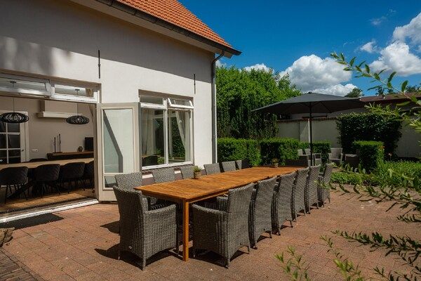 Terras - Familievilla in Voorthuizen in Voorthuizen (4)