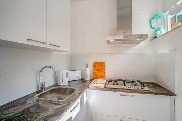 Keuken - Bungalow bij Noordwijkse stranden in Noordwijkerhout (3)
